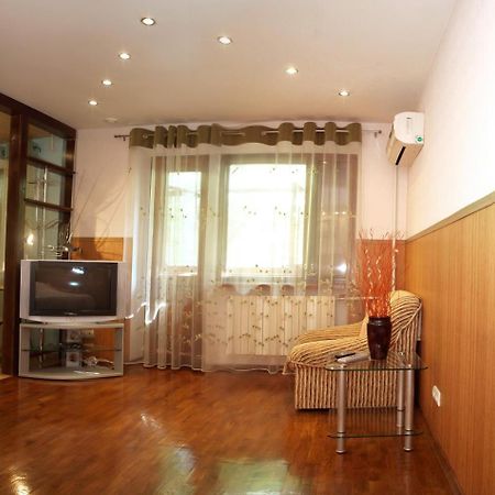 Apartment In The City Center Dnipro Esterno foto